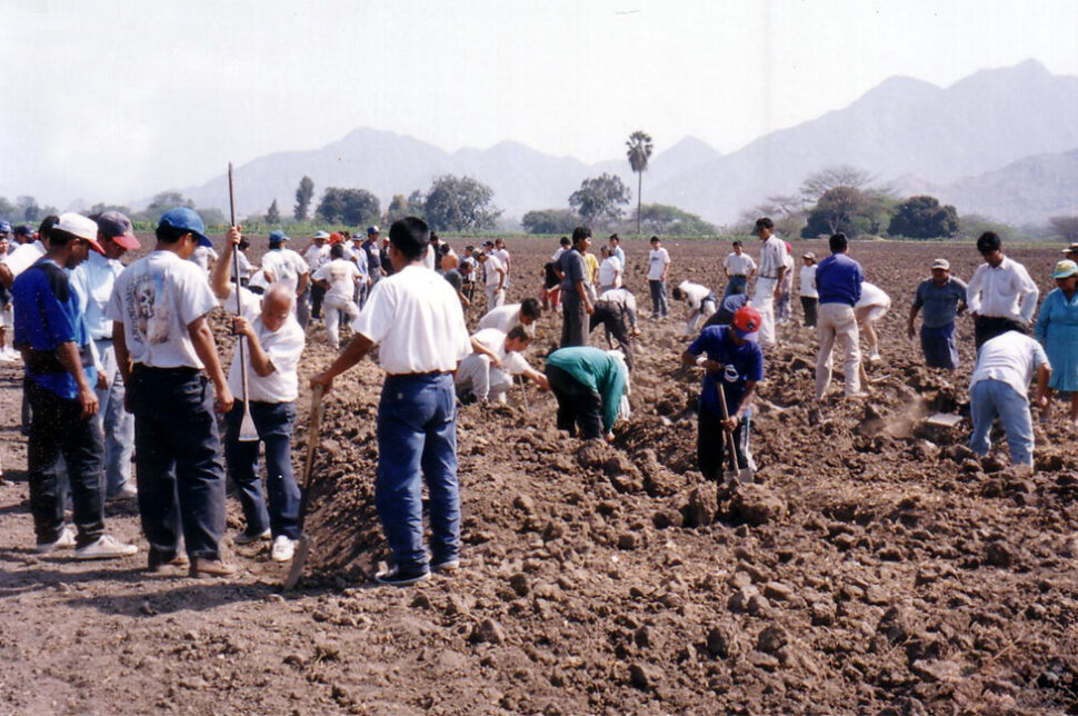 23 Peru Camp Digging trenches